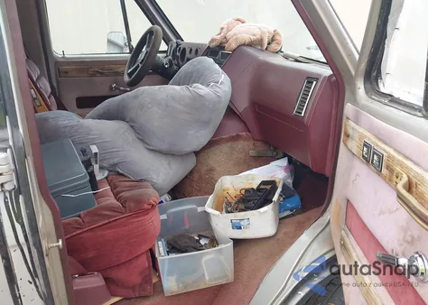 1989 Chevrolet G20 from USA, damaged, VIN 1GBEG25H3K7151232